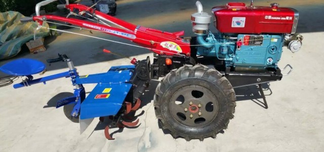 小型工程機(jī)械牽引動力型手扶拖拉機(jī) 結(jié)構(gòu)緊湊