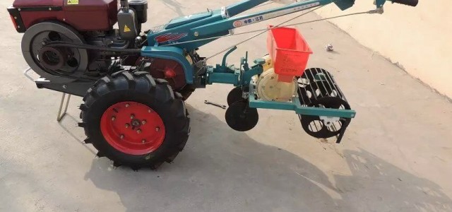 農(nóng)業(yè)機(jī)械作業(yè)動力型手扶拖拉機(jī) 大馬力低功耗